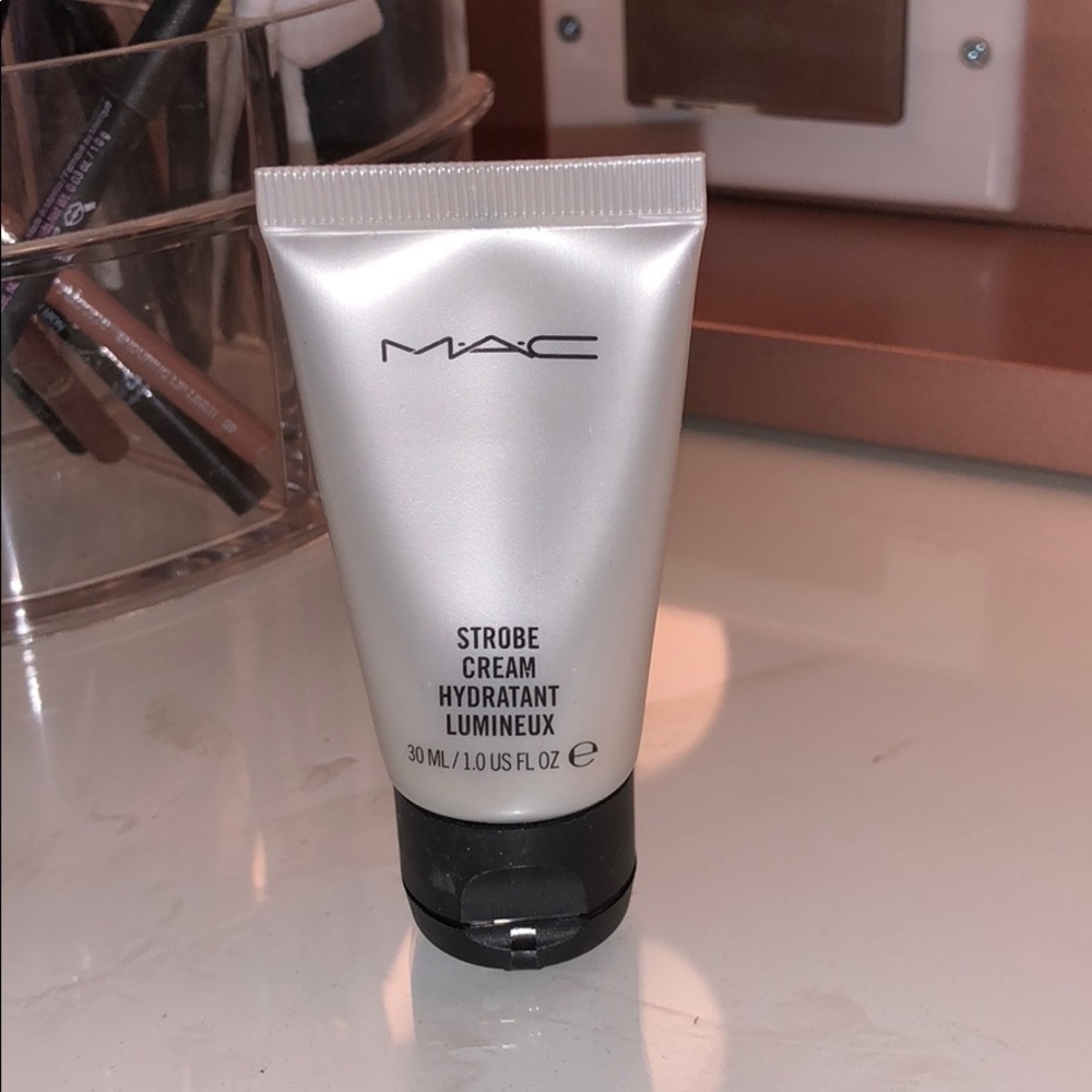 MAC Strobe Cream